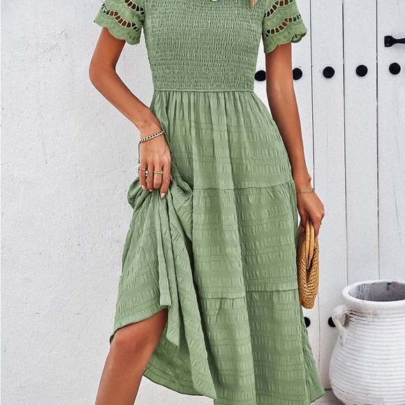 Dresses & Skirts - Elegant Green Smocked Dress